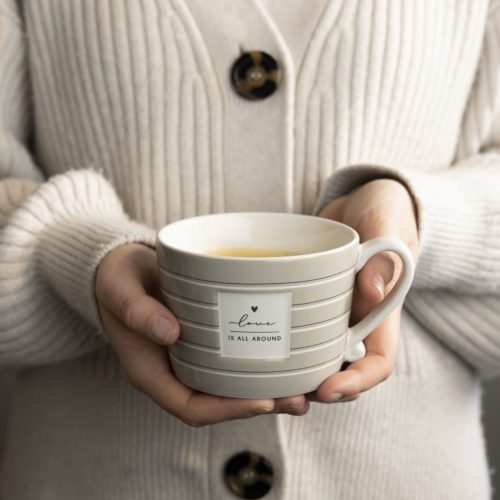 Mug *LOVE IS ALL AROUND* Bastion Collections – Bild 3